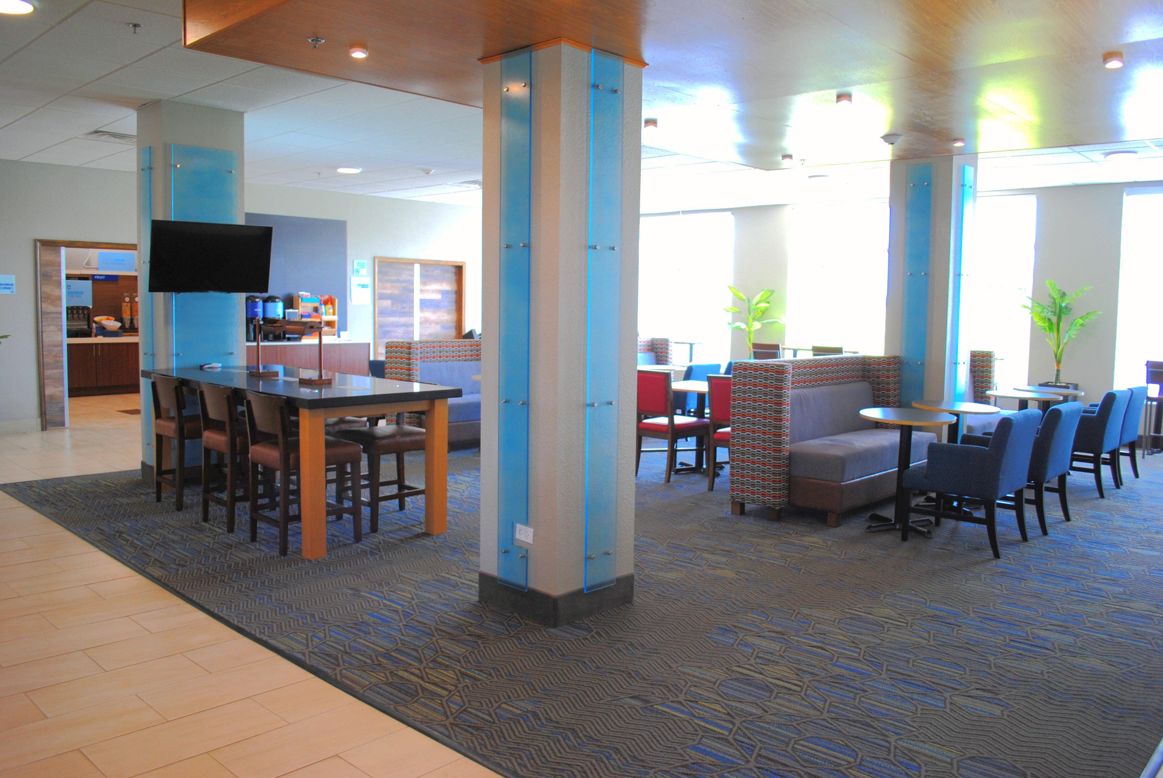Holiday Inn Express & Suites - Columbia City By Ihg Esterno foto